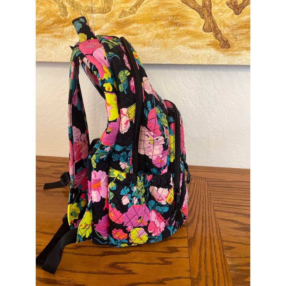 Vera Bradley, large floral quilted backpack - Picture 5 of 12